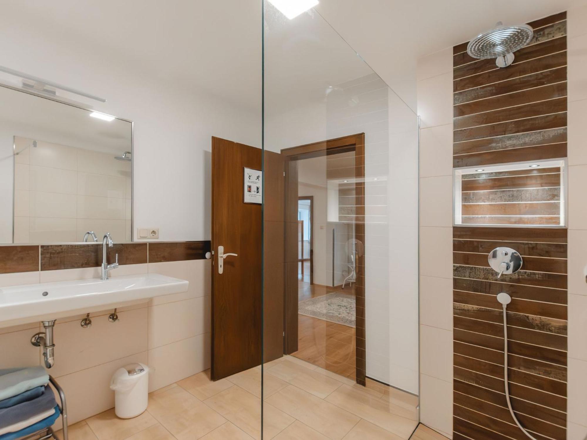Holiday Home Riki By Interhome Bruck an der Grossglocknerstrasse Ngoại thất bức ảnh